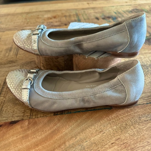 AGL Attilio Giusti Leombruni Brigita Tan Flats
Nude Leather Patent Size 6.5 - Picture 4 of 16